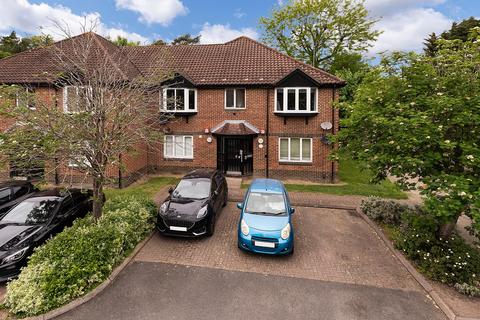 8 Heathlee Road, Dartford, DA1 3PW