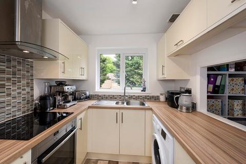 8 Heathlee Road, Dartford, DA1 3PW