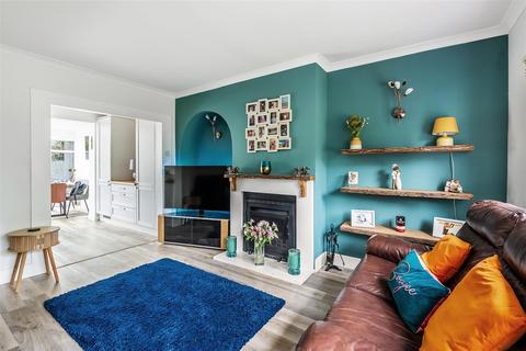 3 bedroom end of terrace house for sale, Eastbourne Road, South Godstone