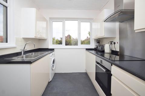4 bedroom semi-detached house for sale, Belmont Road, Broadstairs, Kent, CT10