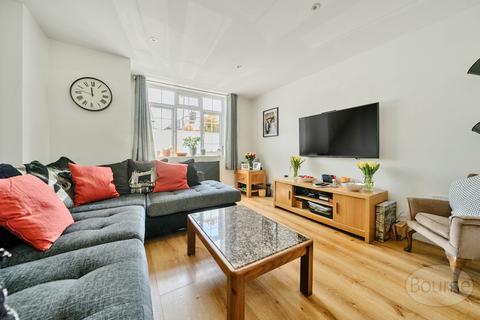 7 Rydes Hill Road, Guildford, GU2 9ST