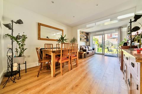 7 Rydes Hill Road, Guildford, GU2 9ST