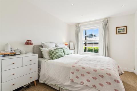 45 Railway Side, London, SW13 0PN