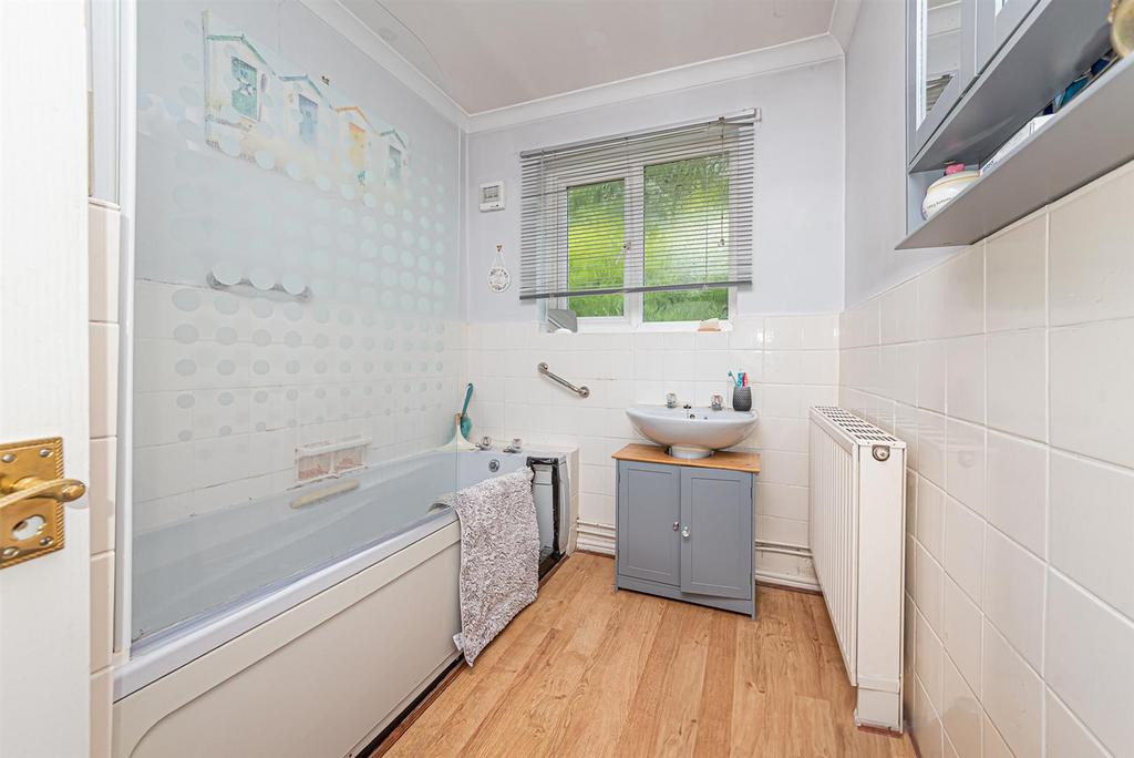 5 Weybourne Road (20).jpg