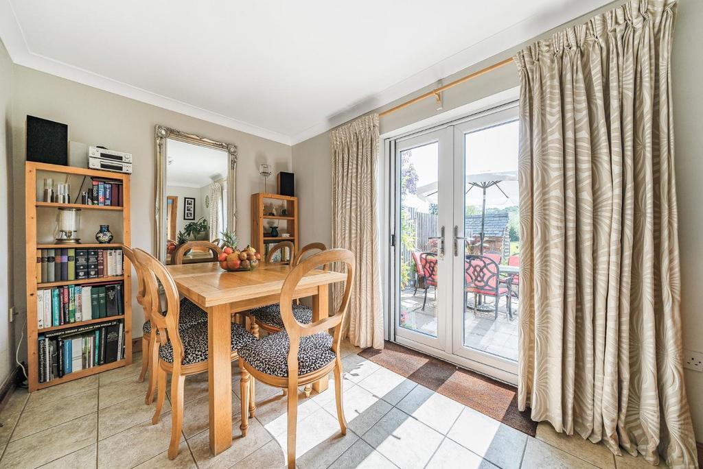 Dining Room.jpg