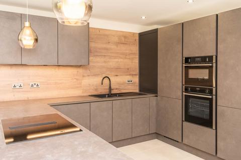 5 bedroom detached house for sale, Normanhurst Park, Matlock DE4
