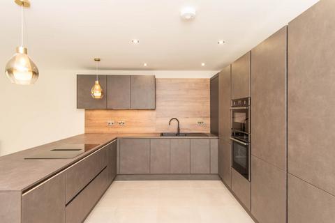 5 bedroom detached house for sale, Normanhurst Park, Matlock DE4