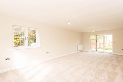 5 bedroom detached house for sale, Normanhurst Park, Matlock DE4