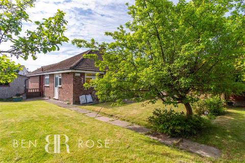 2 bedroom semi-detached bungalow for sale, Renshaw Drive, Walton-Le-Dale, Preston