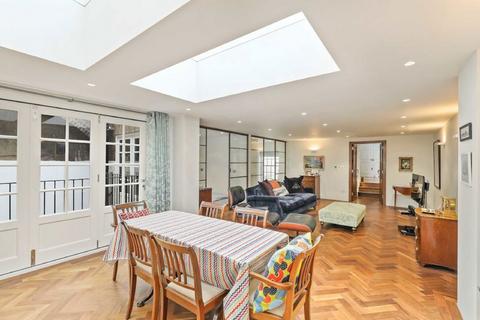 2 bedroom flat for sale, Wimpole Street, London W1G