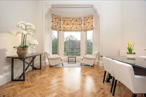 3 bedroom flat to rent, 15, Grosvenor Crescent , Edinburgh, EH12 5EL