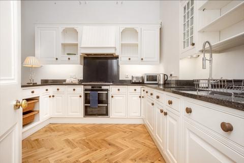 3 bedroom flat to rent, 15, Grosvenor Crescent , Edinburgh, EH12 5EL