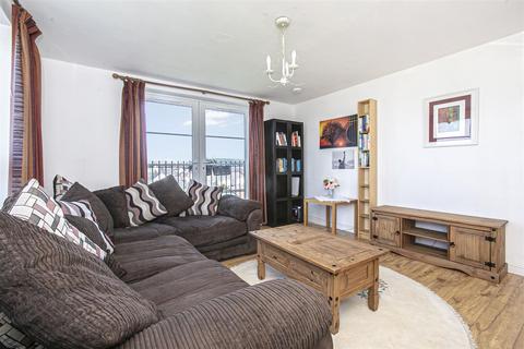 26 Bittern Court, Dunfermline, KY11 8HF
