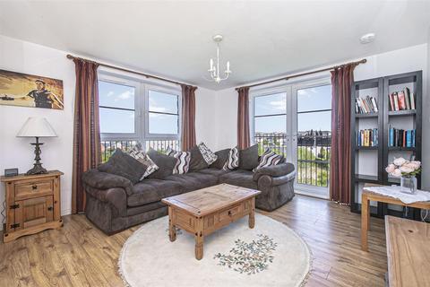 26 Bittern Court, Dunfermline, KY11 8HF