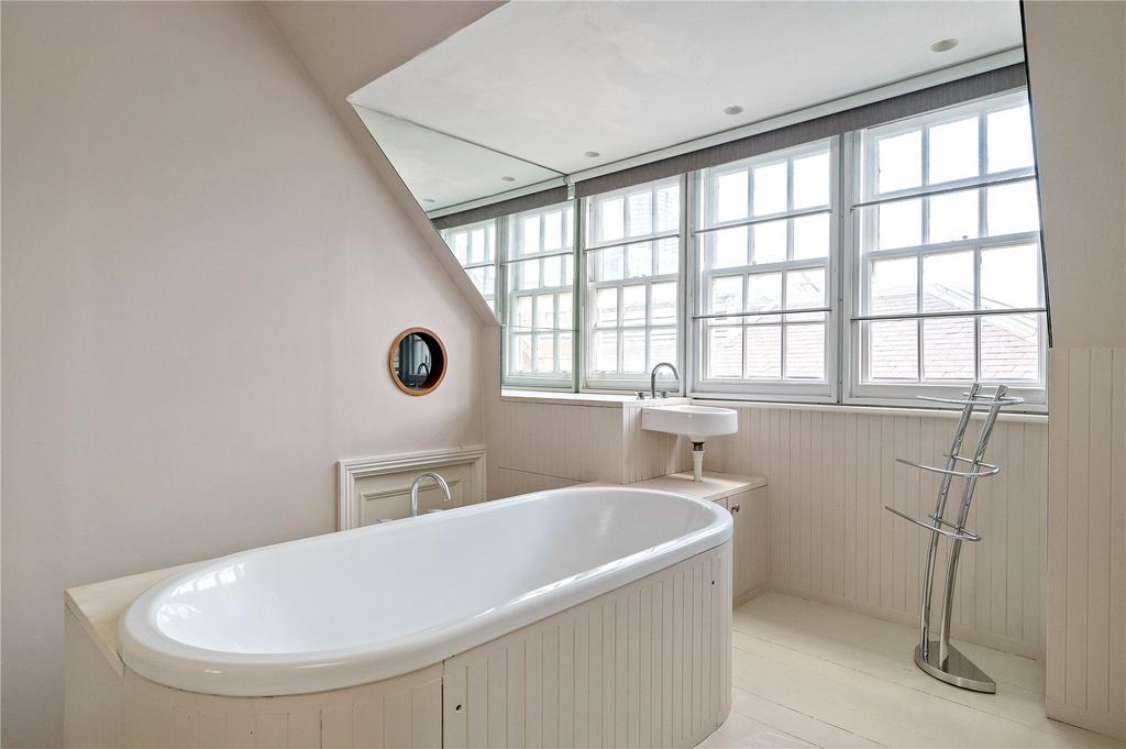 En Suite Bathroom
