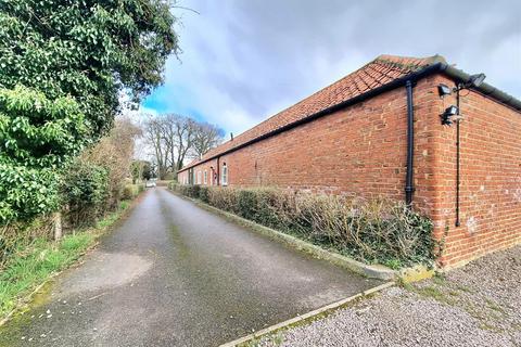 2 bedroom barn conversion for sale, St. Peter Close, Gosberton