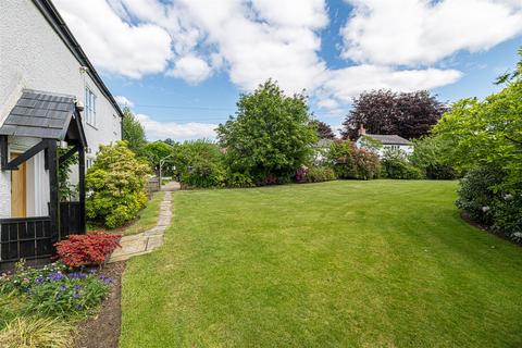4 bedroom farm house for sale, Weir Lane, Woolston, Warrington