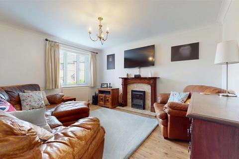 5 bedroom detached house for sale, Ireland Close, Milton Keynes MK7