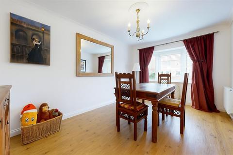 5 bedroom detached house for sale, Ireland Close, Milton Keynes MK7