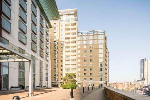 2 bedroom apartment to rent, Westferry Circus, London E14