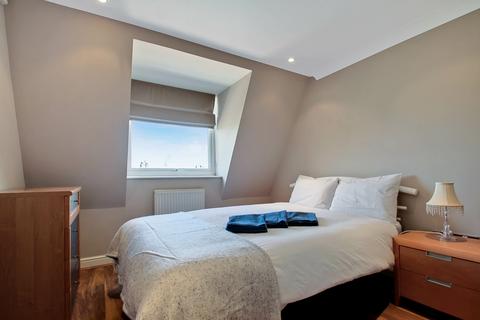undefined, Lavender Hill, London, SW11