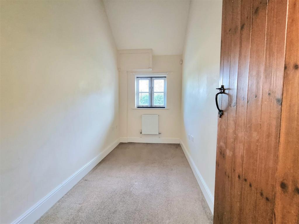 Bedroom 3/Study