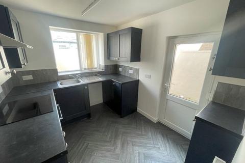 2 bedroom terraced house to rent, Aitken Street, Accrington