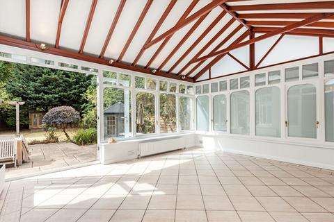 28 Ormond Crescent, Hampton, TW12 2TH