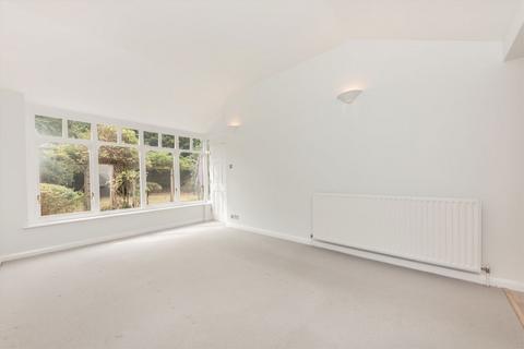 28 Ormond Crescent, Hampton, TW12 2TH