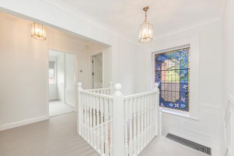 28 Ormond Crescent, Hampton, TW12 2TH