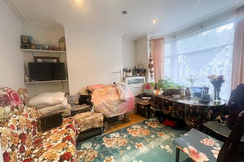 4 bedroom terraced house to rent, St. Olaves Road, London, E6