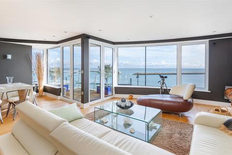 3 bedroom apartment for sale, Cowes, Isle of Wight