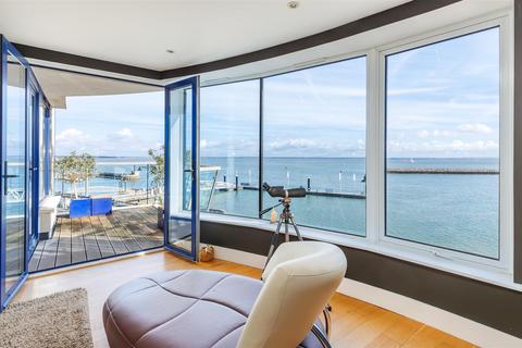 3 bedroom apartment for sale, Cowes, Isle of Wight