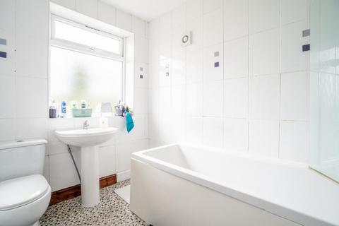 14 Burniston Grove, York, YO10 3RP