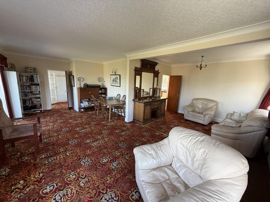 L Shaped Lounge