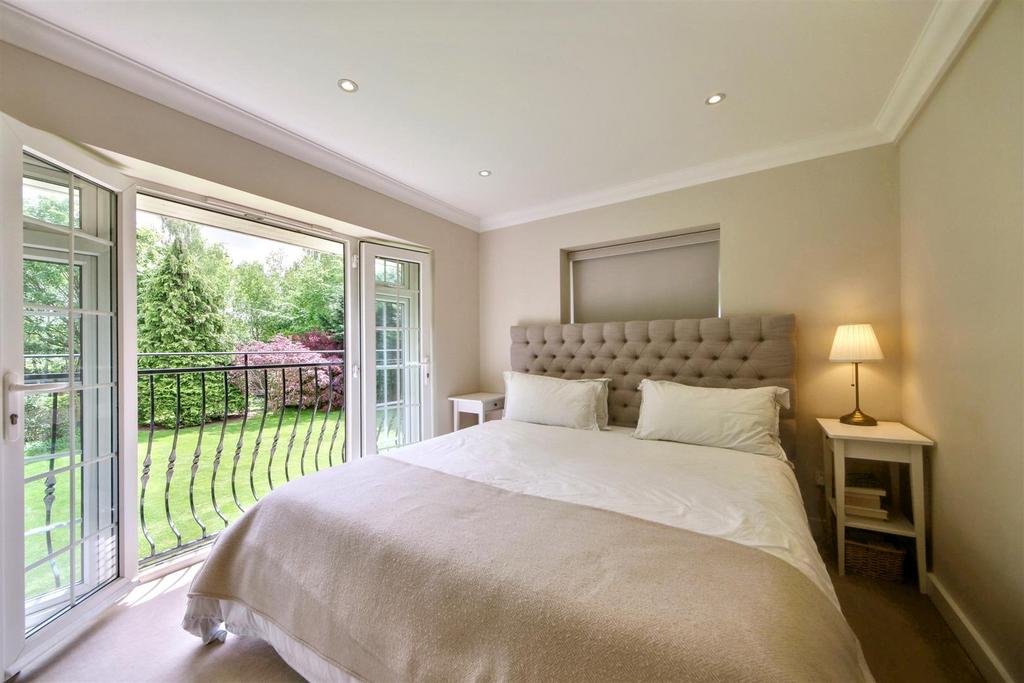 Master Bedroom.jpg