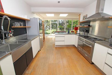 undefined, Holywell Close, Eastbourne, BN20 7RX
