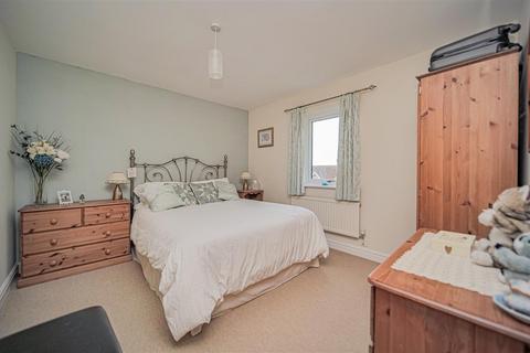 3 Cedar Close, Worton, Devizes, SN10 5SD