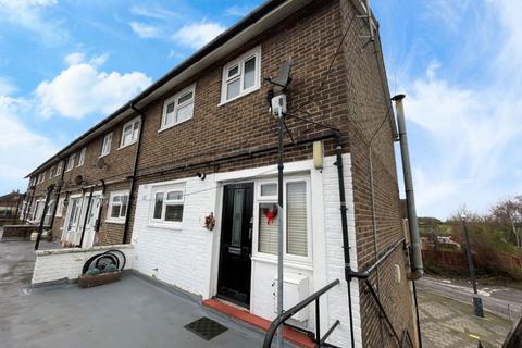 182 Romford Road, Aveley, South Ockendon, RM15 4PJ