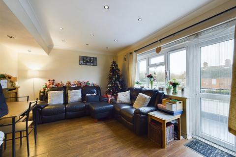 182 Romford Road, Aveley, South Ockendon, RM15 4PJ