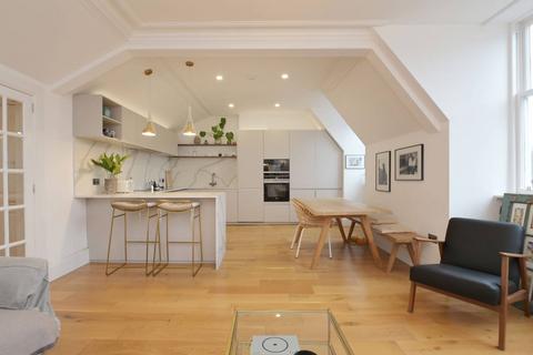 2 bedroom flat for sale, 2F, 41 Coates Gardens, West End, Edinburgh, EH12 5LF