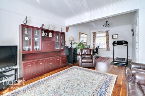 3 bedroom terraced house for sale, Chingford Road, Walthamstow