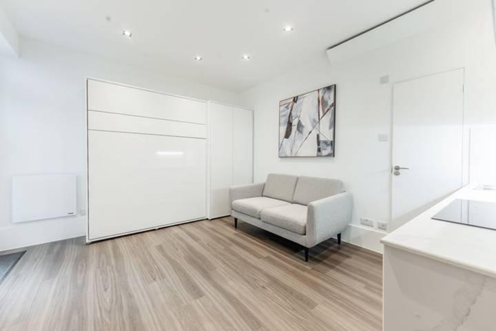 Reception / Kitchen