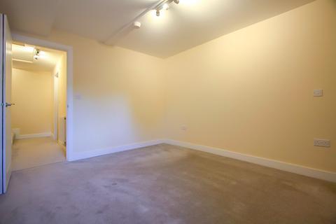 1 bedroom flat for sale, Flat 4, The Grosvenor, 146 High Street, Newmarket, Suffolk