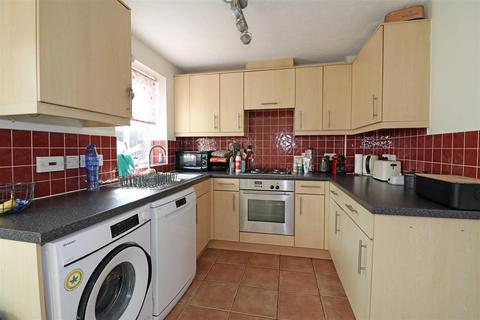 23 Dey Croft, Warwick, CV34 6NP