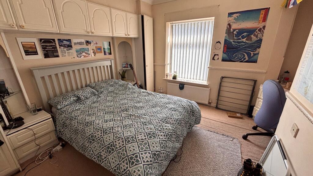 Bedroom (First Floor with En-suite)
