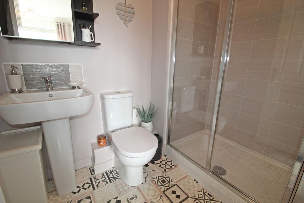 Ensuite