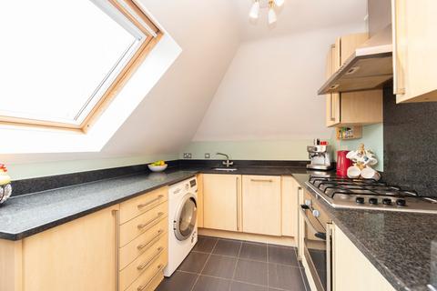 2 bedroom apartment for sale, Sidney Road, WALTON-ON-THAMES, KT12