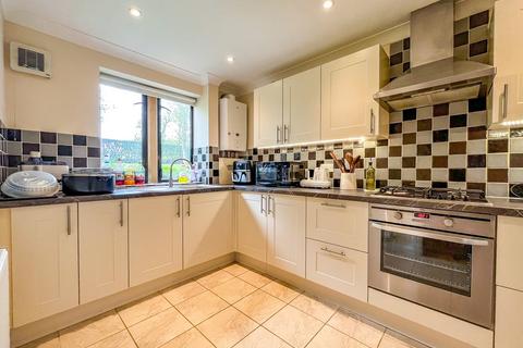 4 bedroom terraced house for sale, Sunny Rise, BATTLE, TN33
