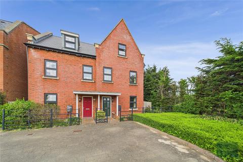 8 Anchor Row, Exeter, EX2 7FY